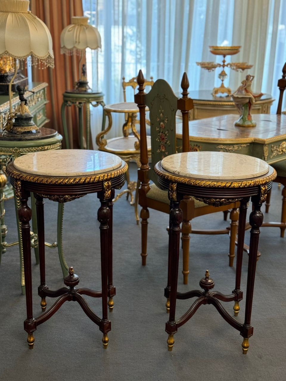 گل میز چوب راش صفحه سنگ کد 107 – کیمیا کالکشن گل میز ساختهشده از چوب طبیعی راش با صفحه سنگ مرغوب کد 107 | کیمیا کالکشن